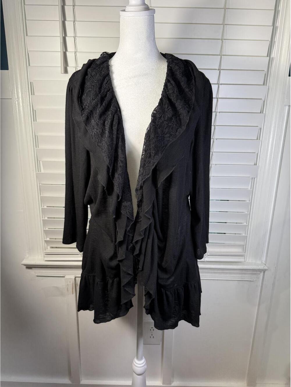 Carolyn Taylor Woman 1X Black Ruffle Waterfall Cardigan Lace Trim Open Front